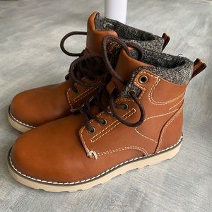 Boy’s dress boots